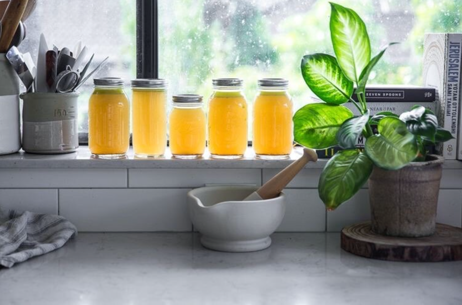 BENEFITS OF DRINKING LIQUID GOLD BONE BROTH